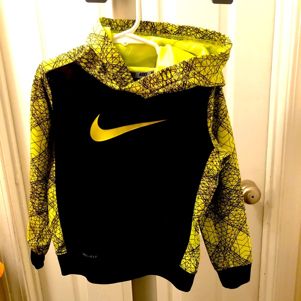 Nike hoodie 4T